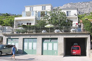 Apartmány a pokoje s parkovištěm  Tučepi, Makarská - Makarska