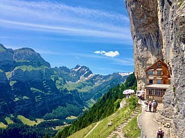 Švýcarsko - kraj Heidi a rozkvetlých hor